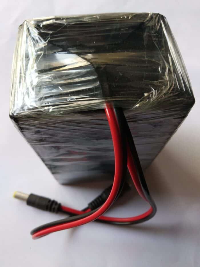12 Volt 2.5 Amp. Battery - Image 1