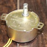 Motor 220-240volts 5/6rpm 4w Auto Swing Motor 220 Volt Ac for Incubator 5/6rpm D-Cut Swing Motor by ERH INDIA